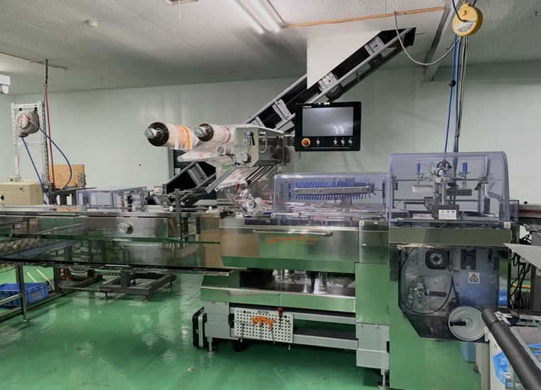 工場内（高速自動包装機）